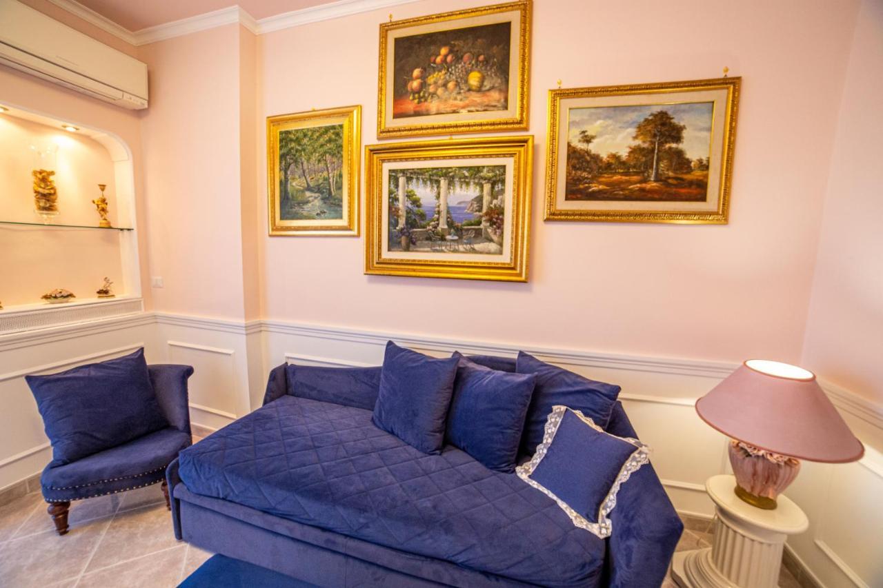 Angel Luxury Suite Соренто Екстериор снимка