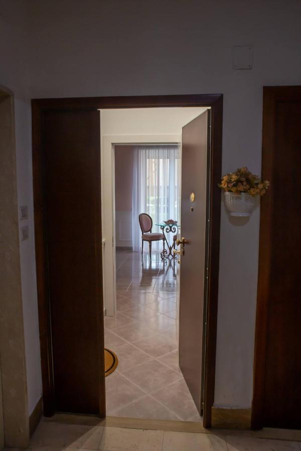Angel Luxury Suite Соренто Екстериор снимка