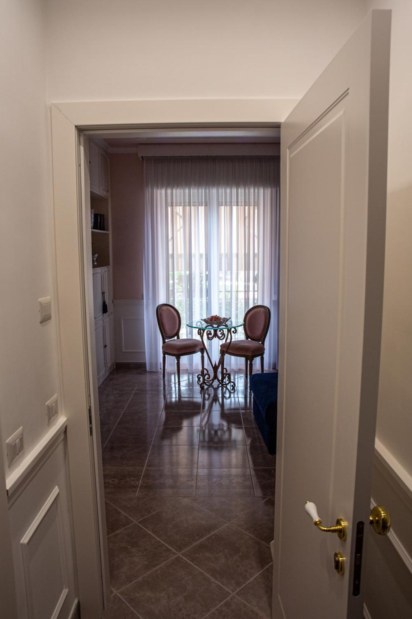 Angel Luxury Suite Соренто Екстериор снимка
